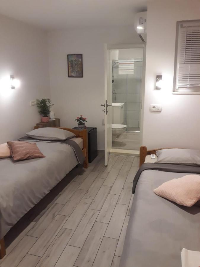 Apartments Marin Трогир Екстериор снимка