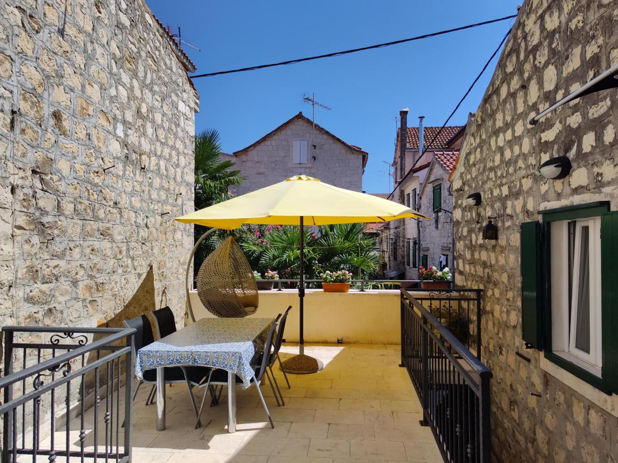 Apartments Marin Трогир Екстериор снимка