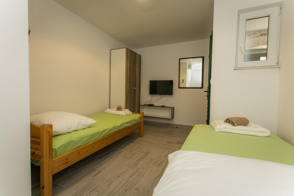 Apartments Marin Трогир Екстериор снимка